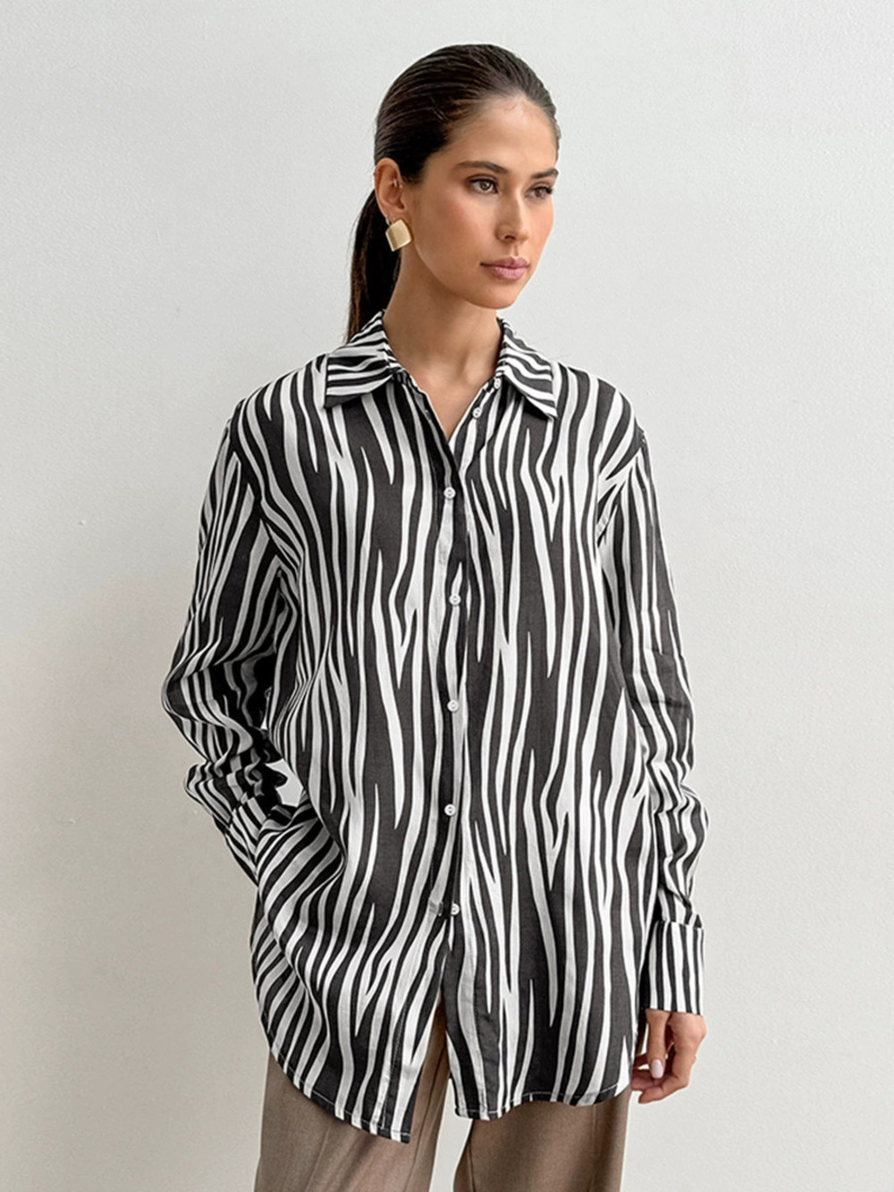 Forever 21 Zebra Print Collared Overshirt Mid Length Spring Loose Fit